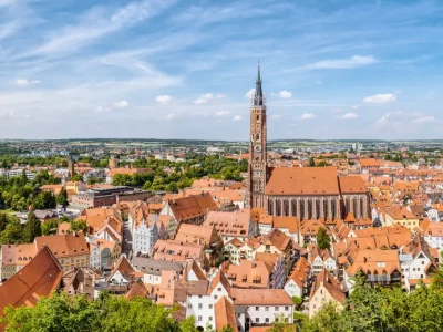 This photo shows a panorama of the historical city of Landshut in lower Bavaria.